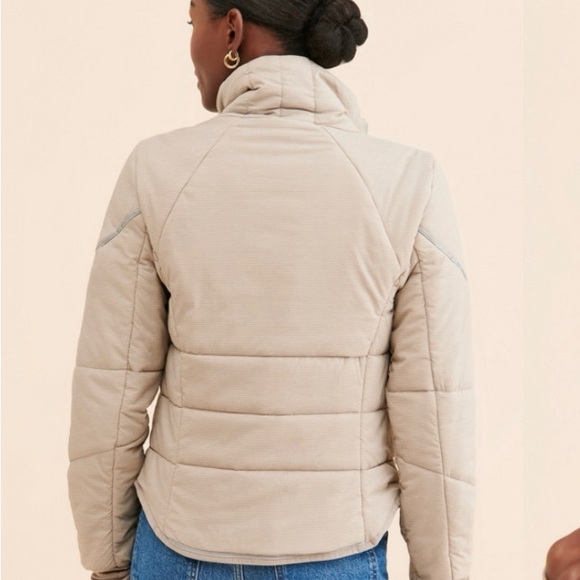 Free People FP Movement Gathering Storm Run Puffer Jacket M beige - Picture 3 of 7